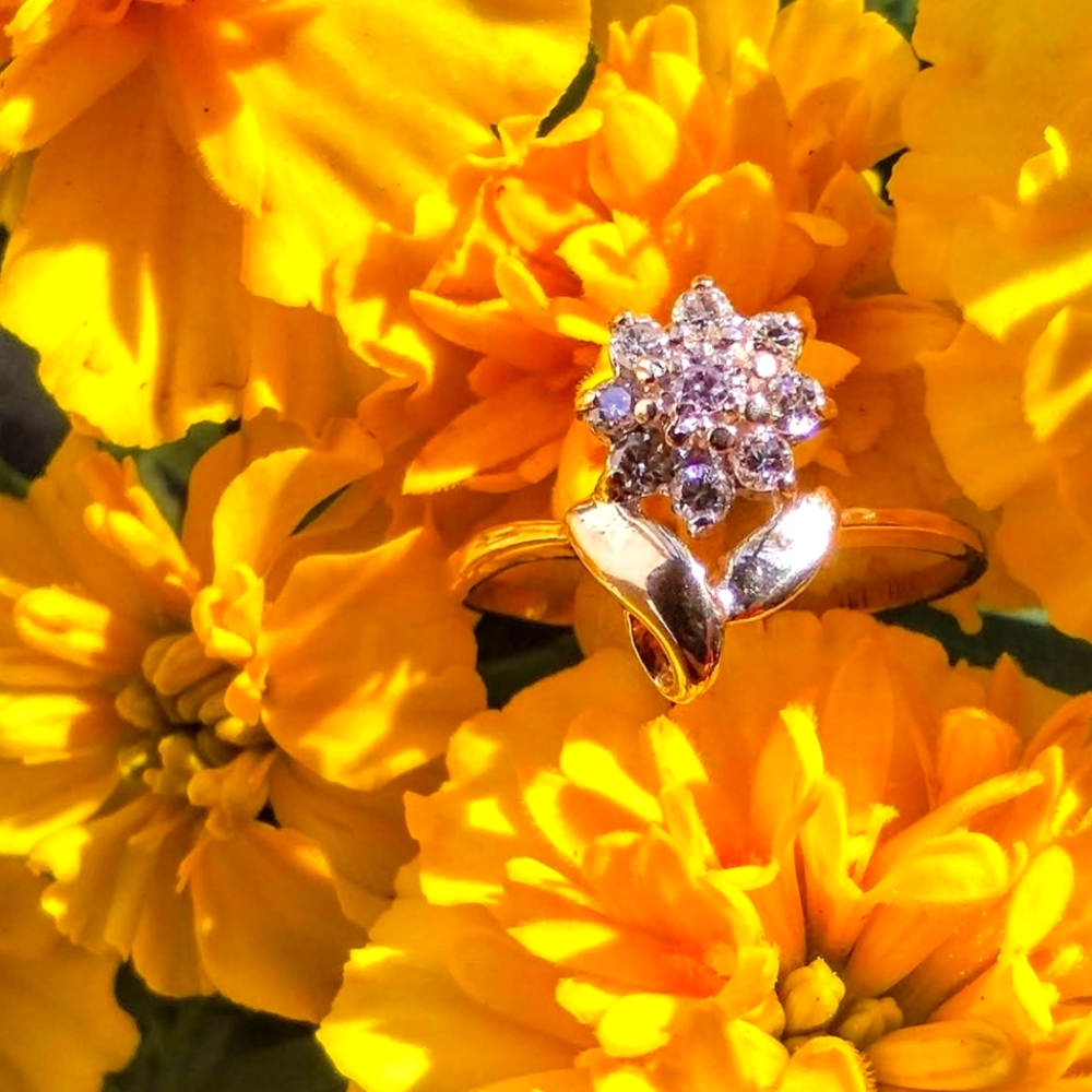 10k yellow gold flower ring